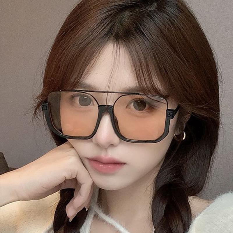 Square Oversized Sunglasses Frame Black & Gold Frame - Gradient Gray One Size