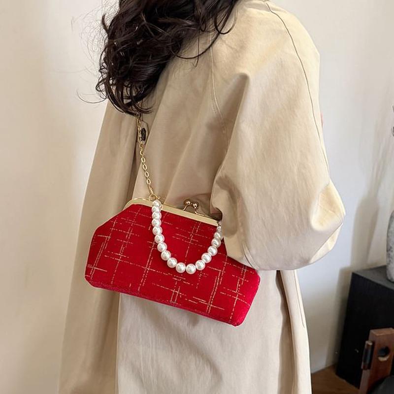 Kiss Crossbody Strap Lock Velvet Chain Bag Rose Pink One Size