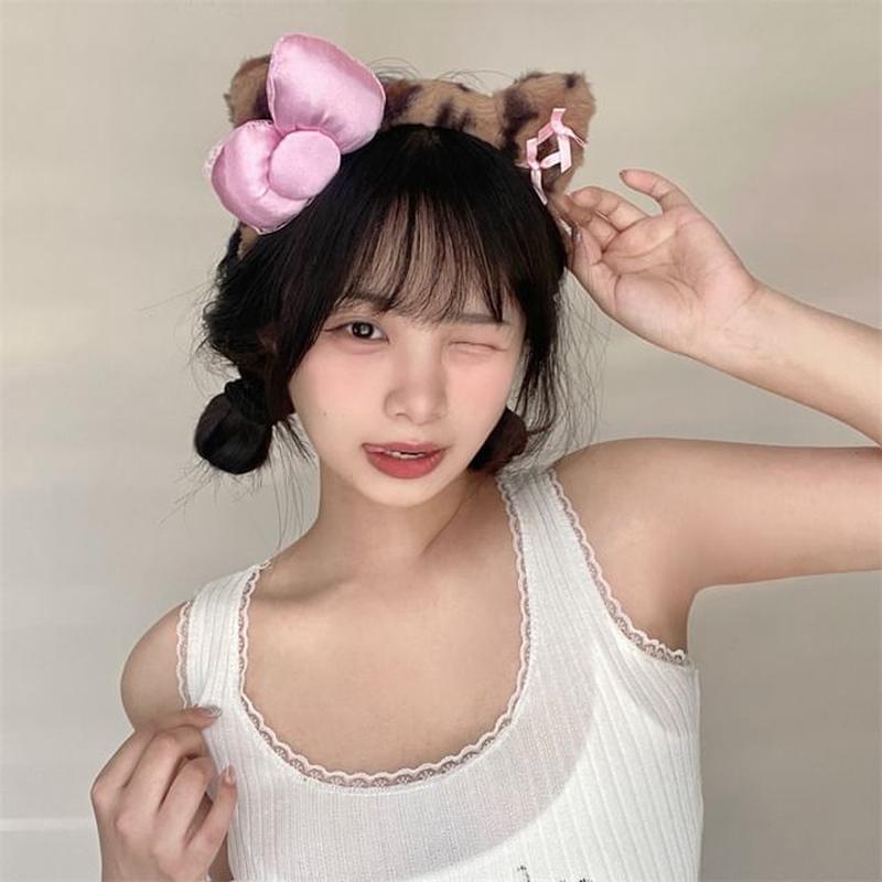 Designs) Cat Ear Wash (Various Face Headband White One Size