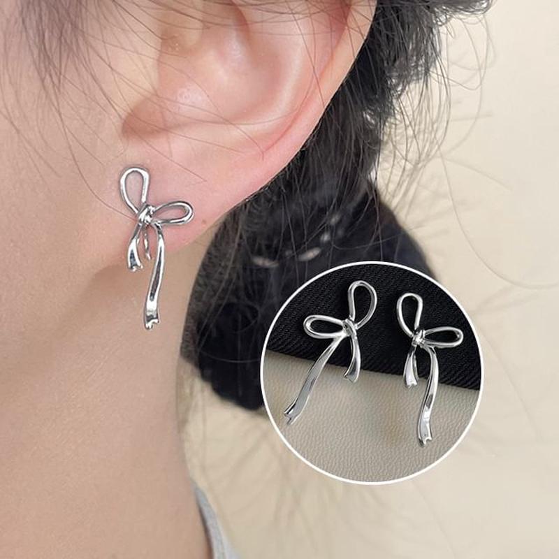 On Clip Bow Earring