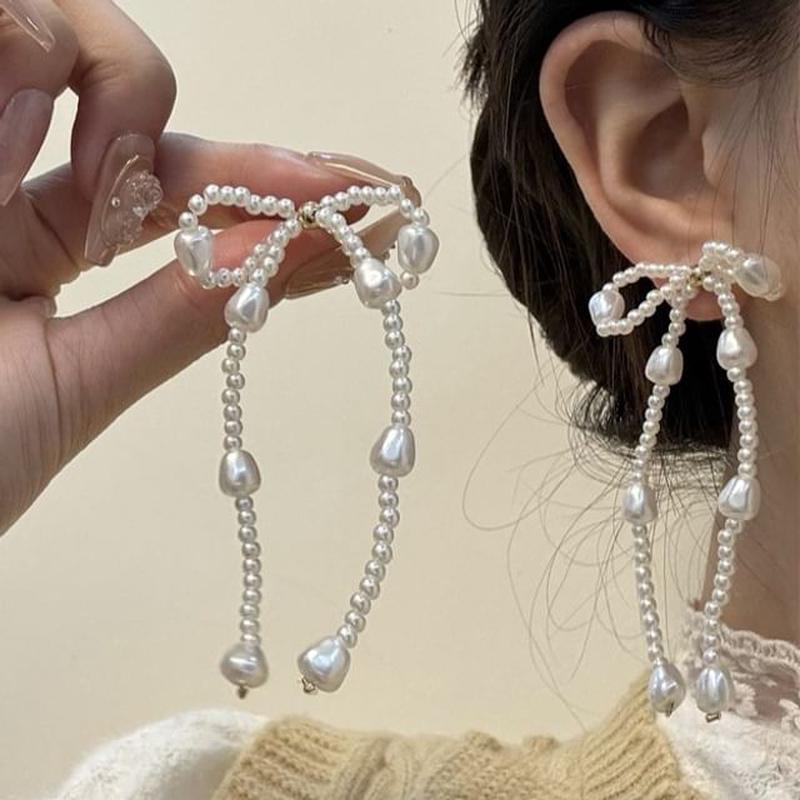 Faux Dangle Pearl Earring Bow