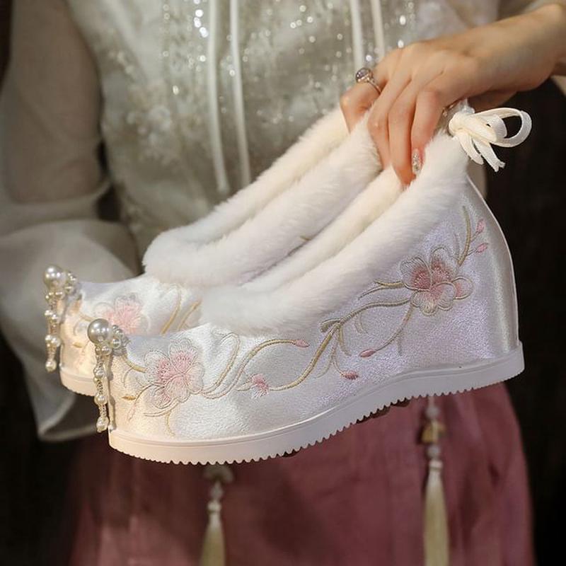 Beaded Designs) Fleece-Lined Wedge Hidden (Various Heel Embroidered Pumps Type 01 - 6.6cm - White 35