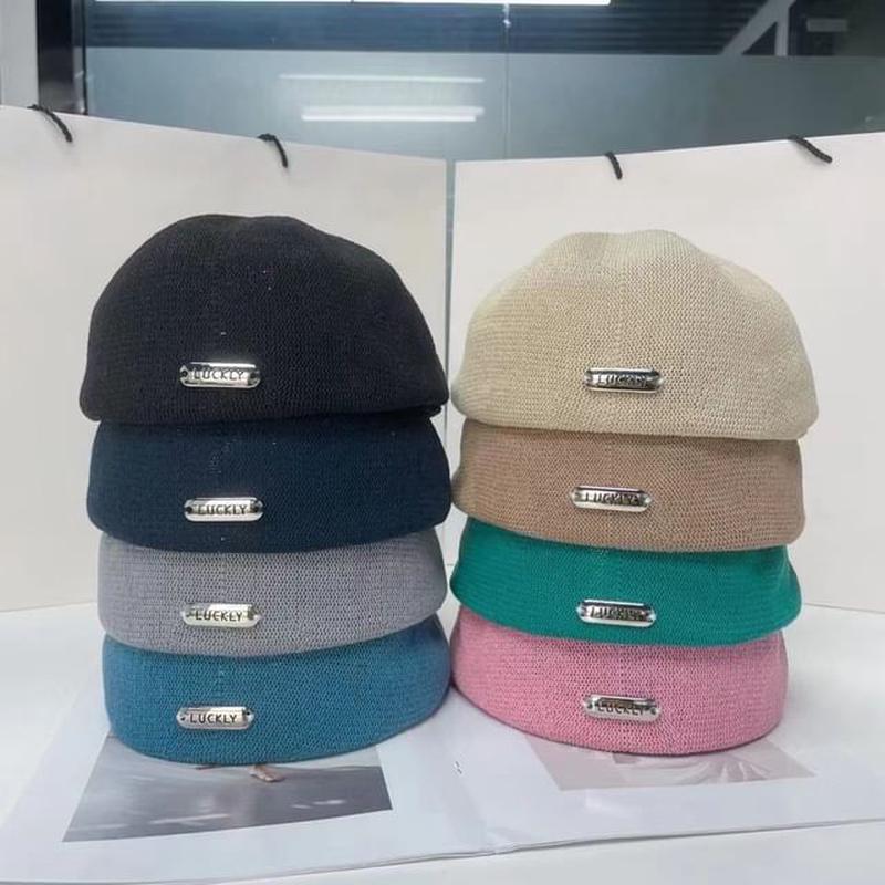 Beret Metal Hat Plate Lettering Beige M