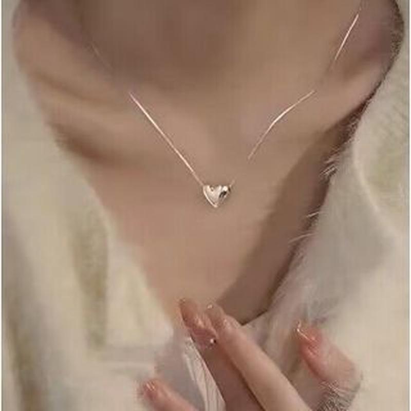 Pendant Necklace Heart Glossy